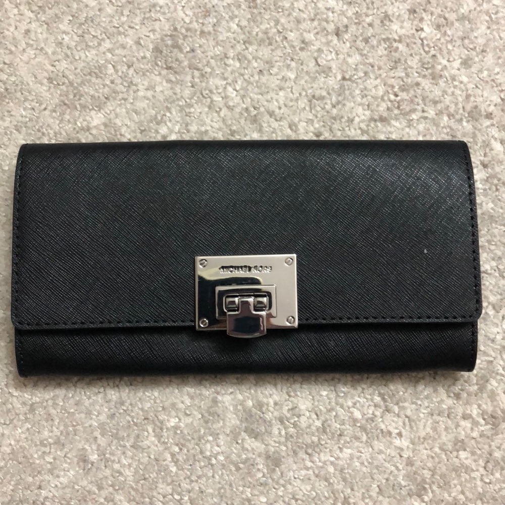 MK Carryall Leather Case